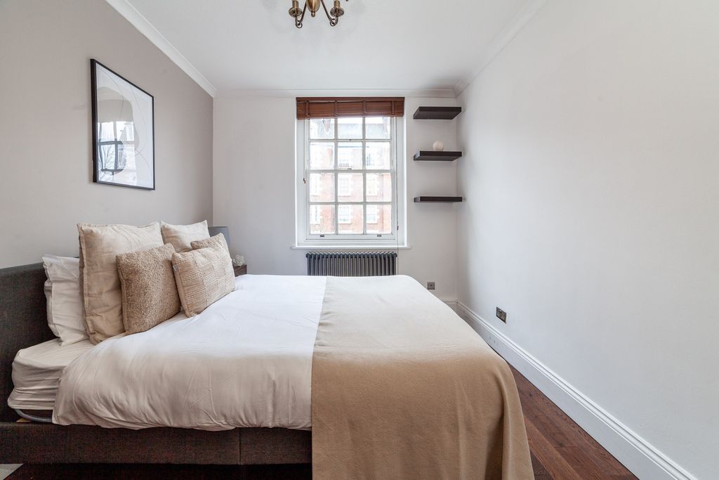 Property photo 3 of 23 Bedroom