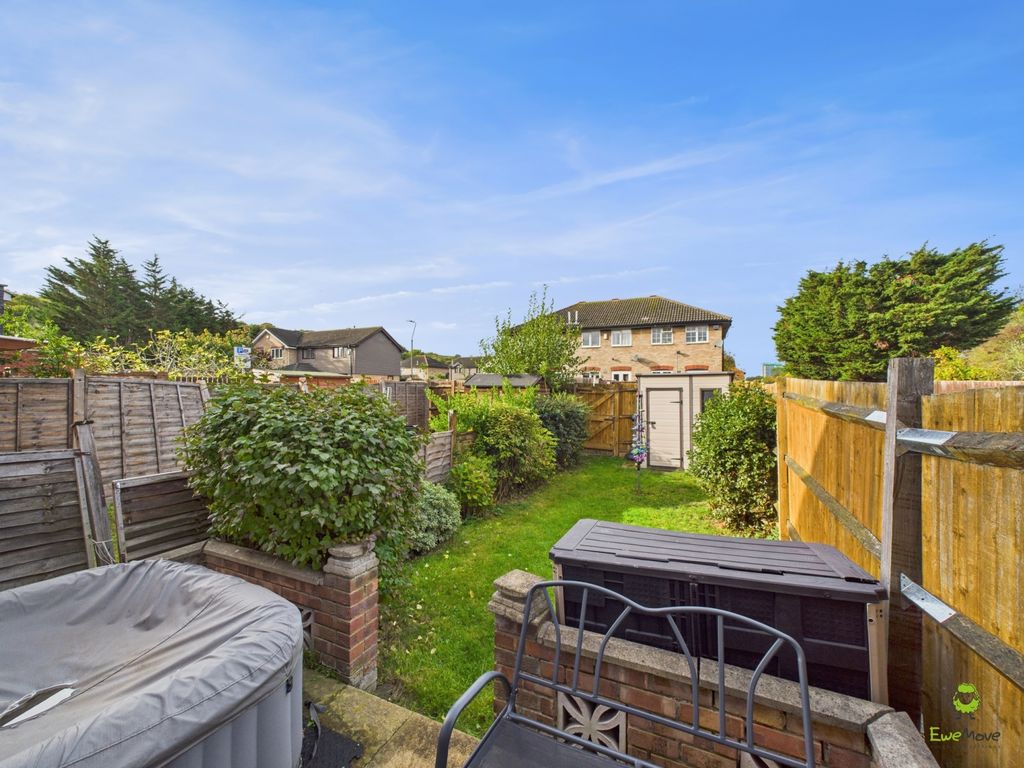 Property photo 3 of 13 Presented By Kevin At Ewemove Bexleyheath And Dart