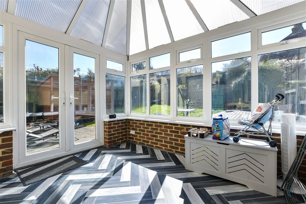 Property photo 1 of 11 External Front Web....