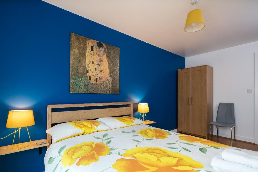 Property photo 3 of 5 Gallery