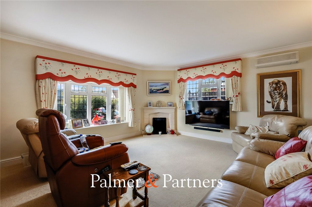 Property photo 2 of 36 Picture No. 22