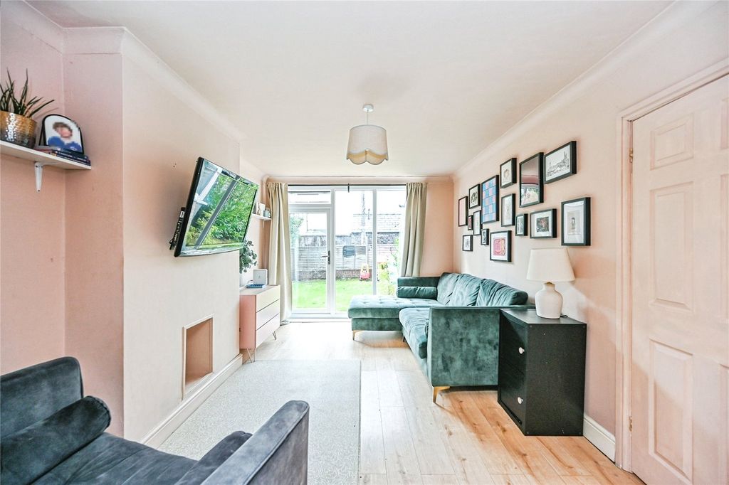 Property photo 3 of 18 Picture No. 20