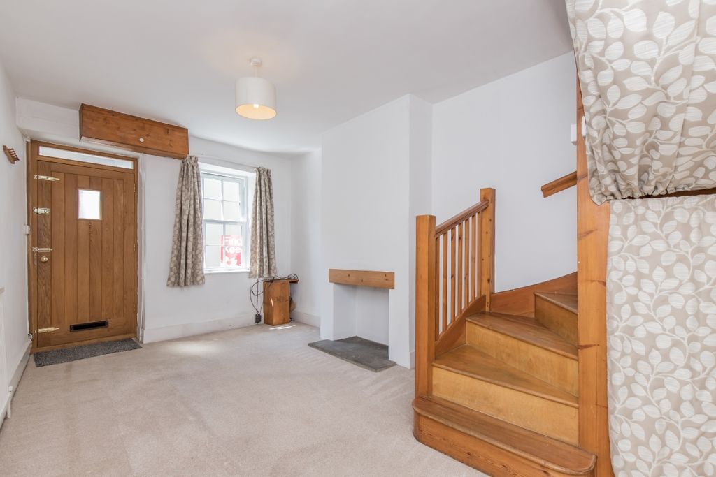 Property photo 2 of 10 93266