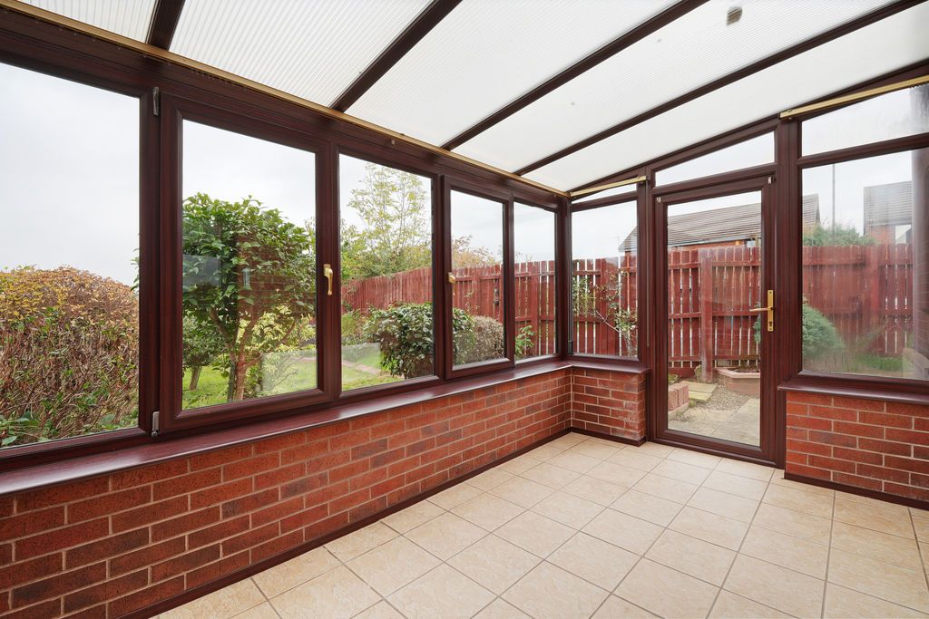 Property photo 3 of 24 Conservatory