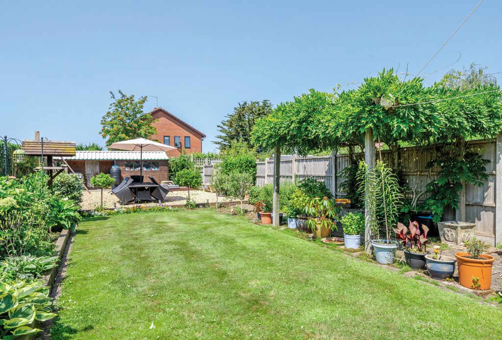 Property photo 1 of 21 1312136-3-6854002...