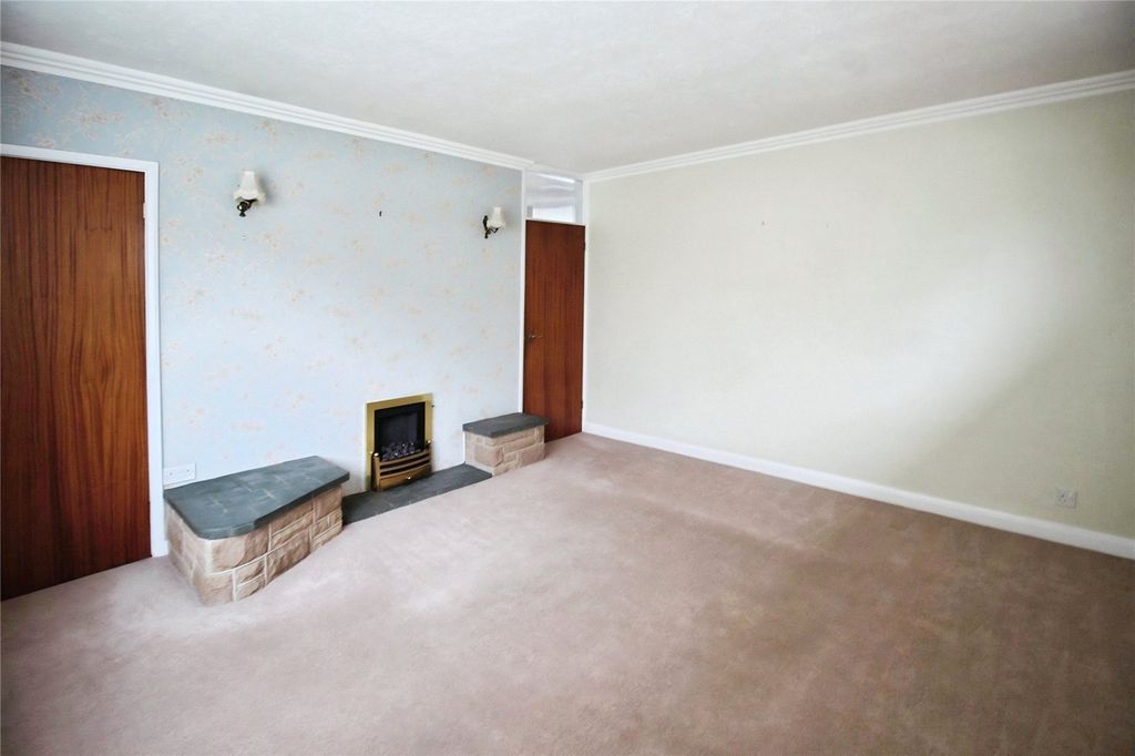 Property photo 2 of 7 Living Room