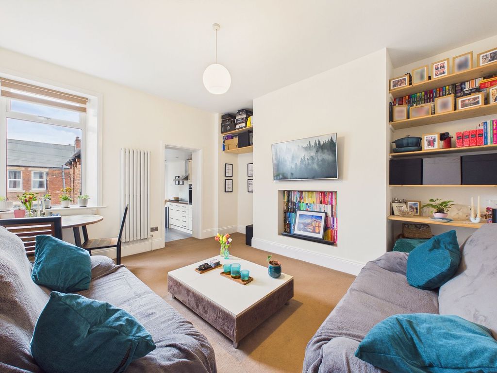 Property photo 1 of 10 Lounge