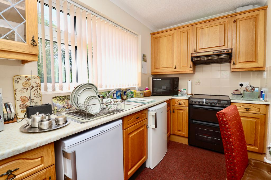 Property photo 3 of 15