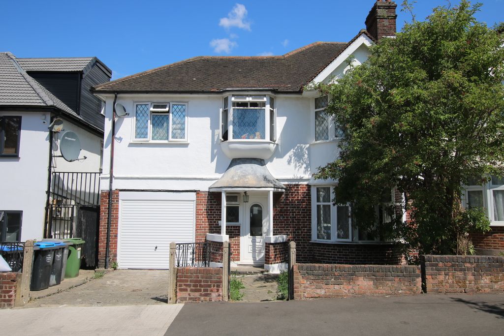 Property photo 1 of 19