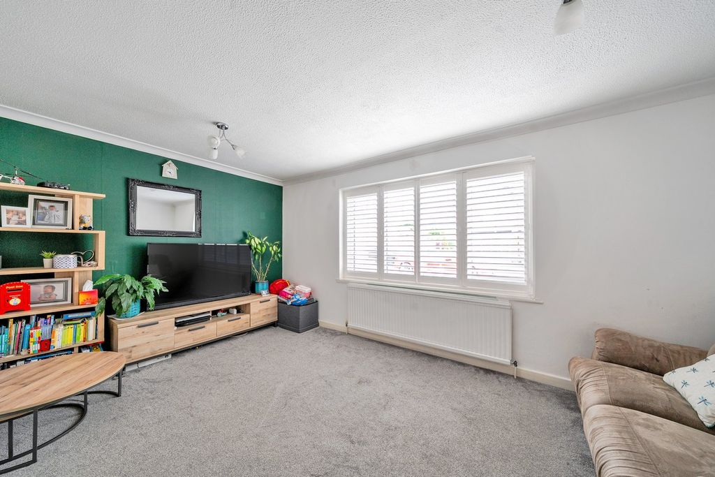 Property photo 2 of 14
