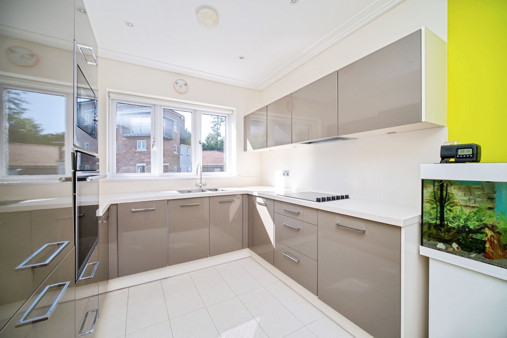 Property photo 2 of 23 Kitchen
