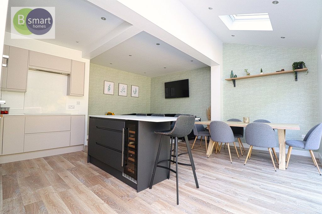 Property photo 3 of 22 Img_9489