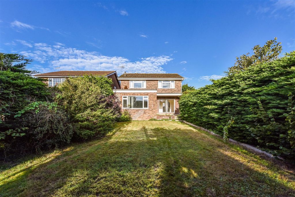 Property photo 2 of 19 Ph2_6237283.Jpg