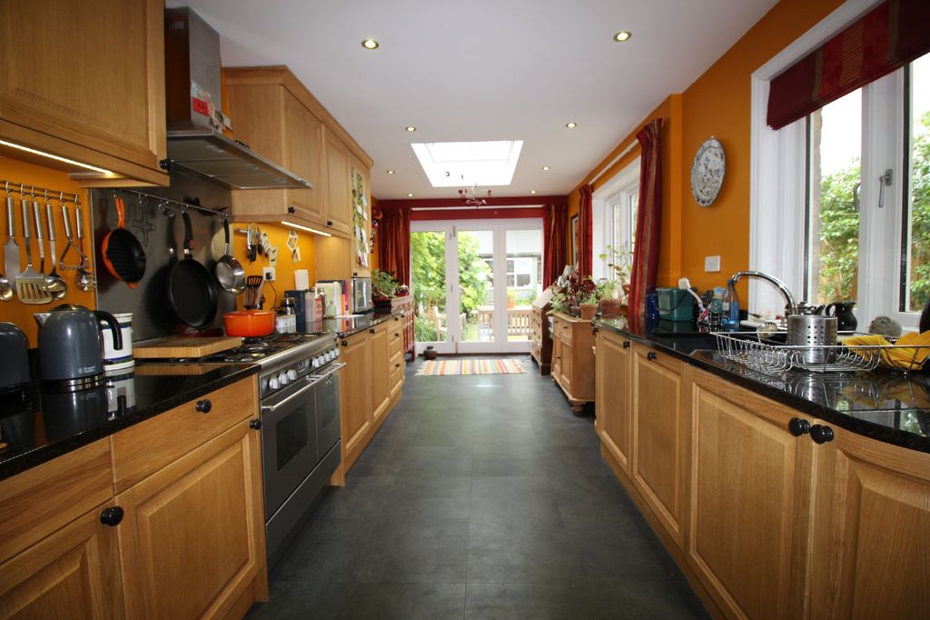 Property photo 3 of 8 Image