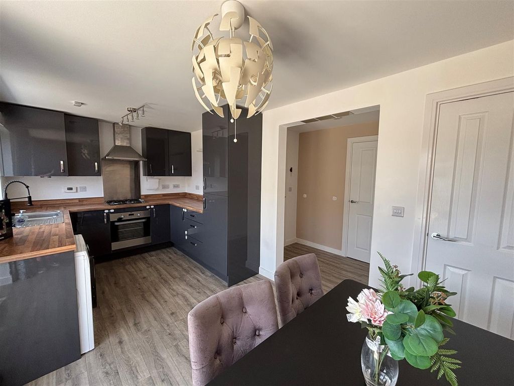 Property photo 3 of 17 5.Jpg