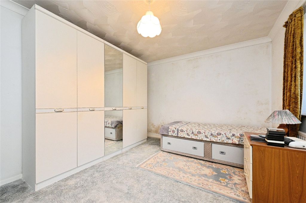 Property photo 3 of 15 Picture No. 02