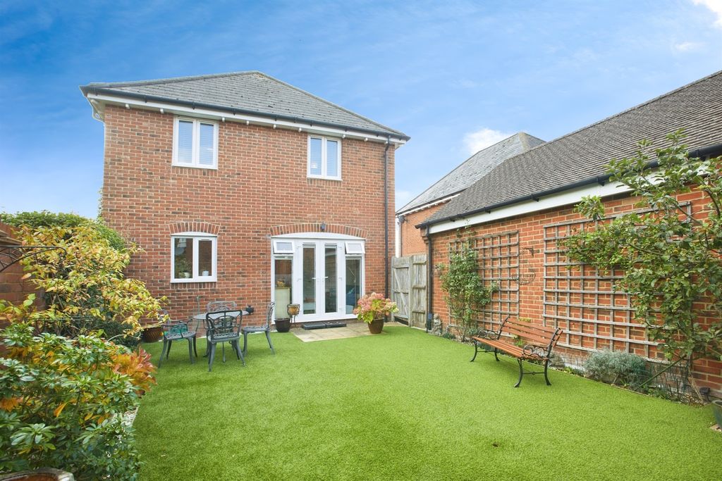 Property photo 2 of 14