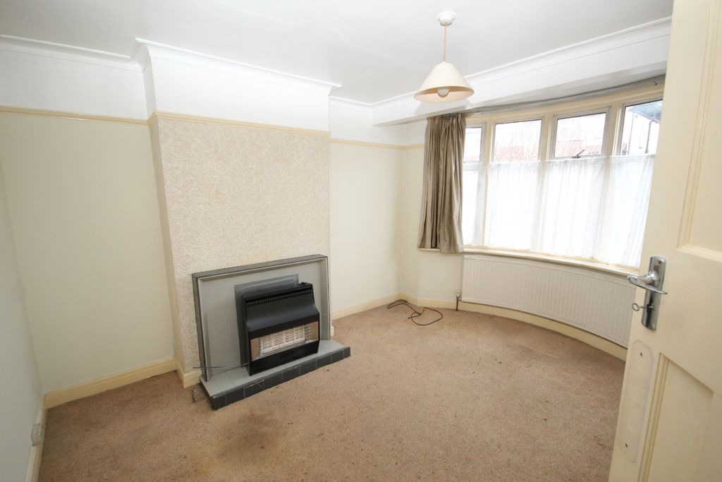 Property photo 3 of 10 Gallery