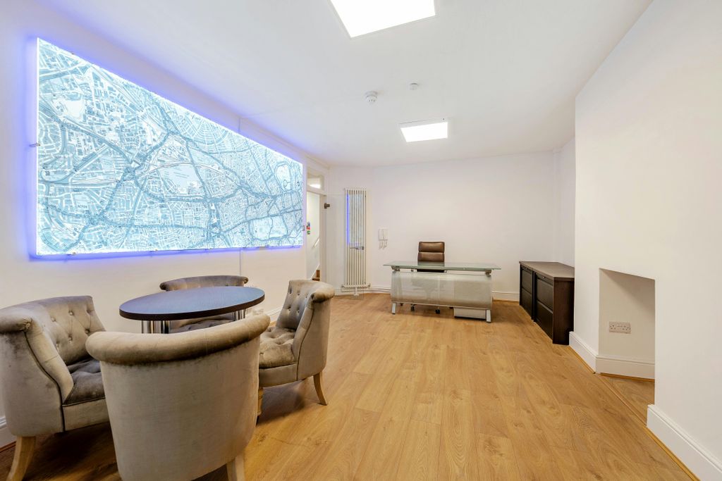 Property photo 1 of 10 1414995-7-698c7092A31De.Jpg