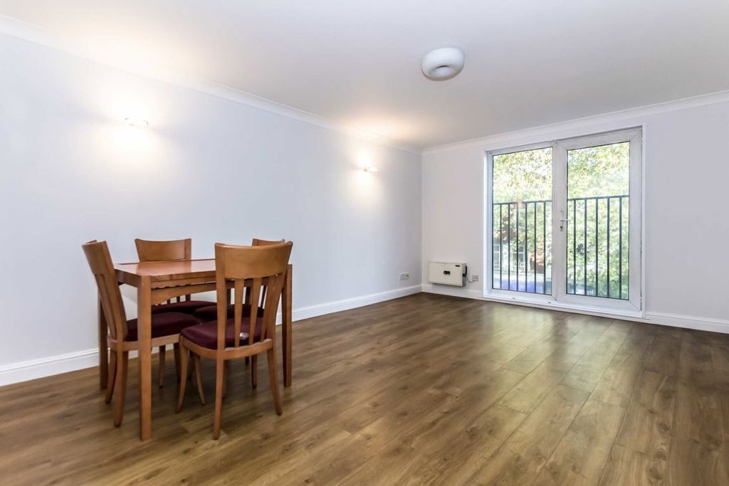 Property photo 2 of 4