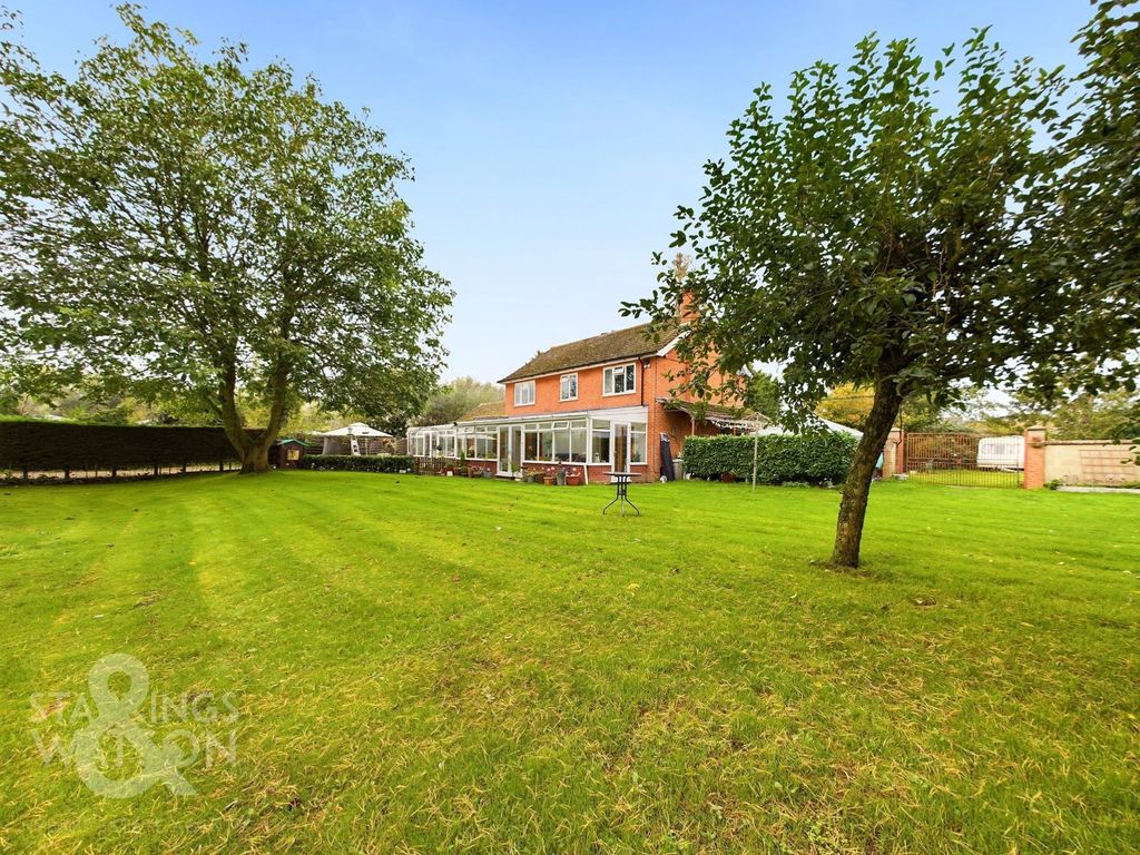 Property photo 2 of 33