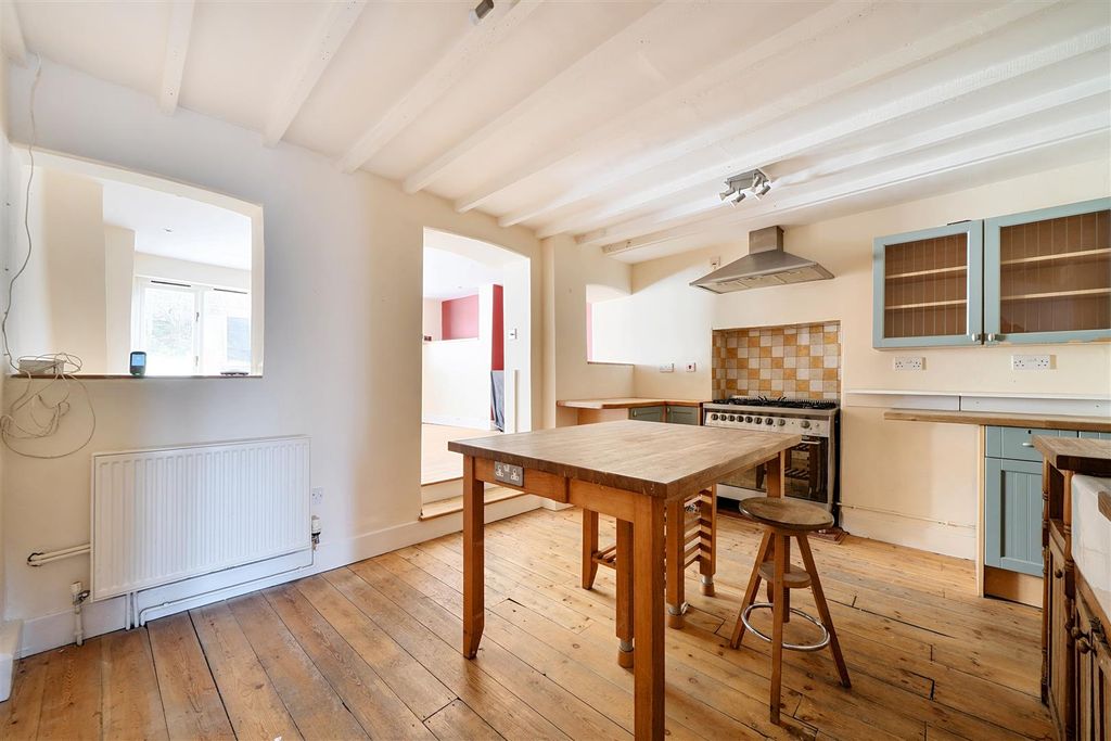 Property photo 2 of 24 Kitchen Breakfast Room