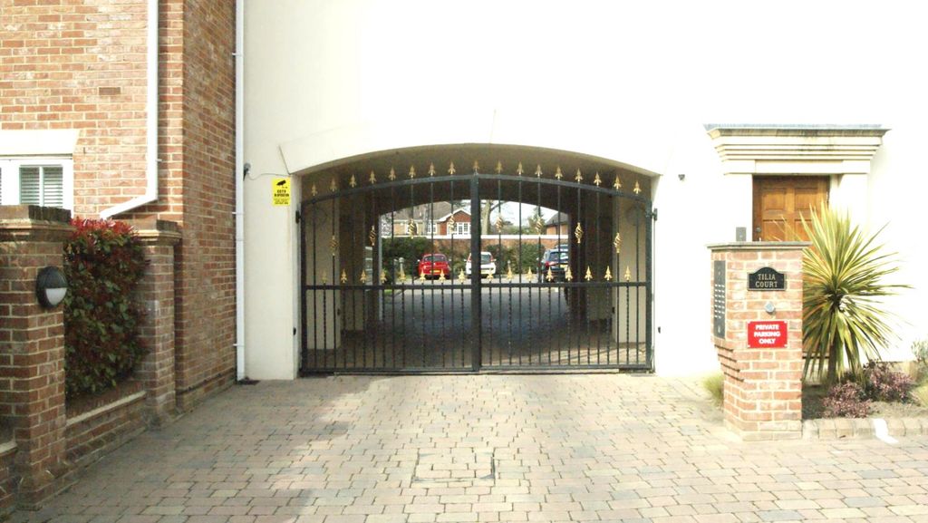 Property photo 2 of 12 Exterior View 2