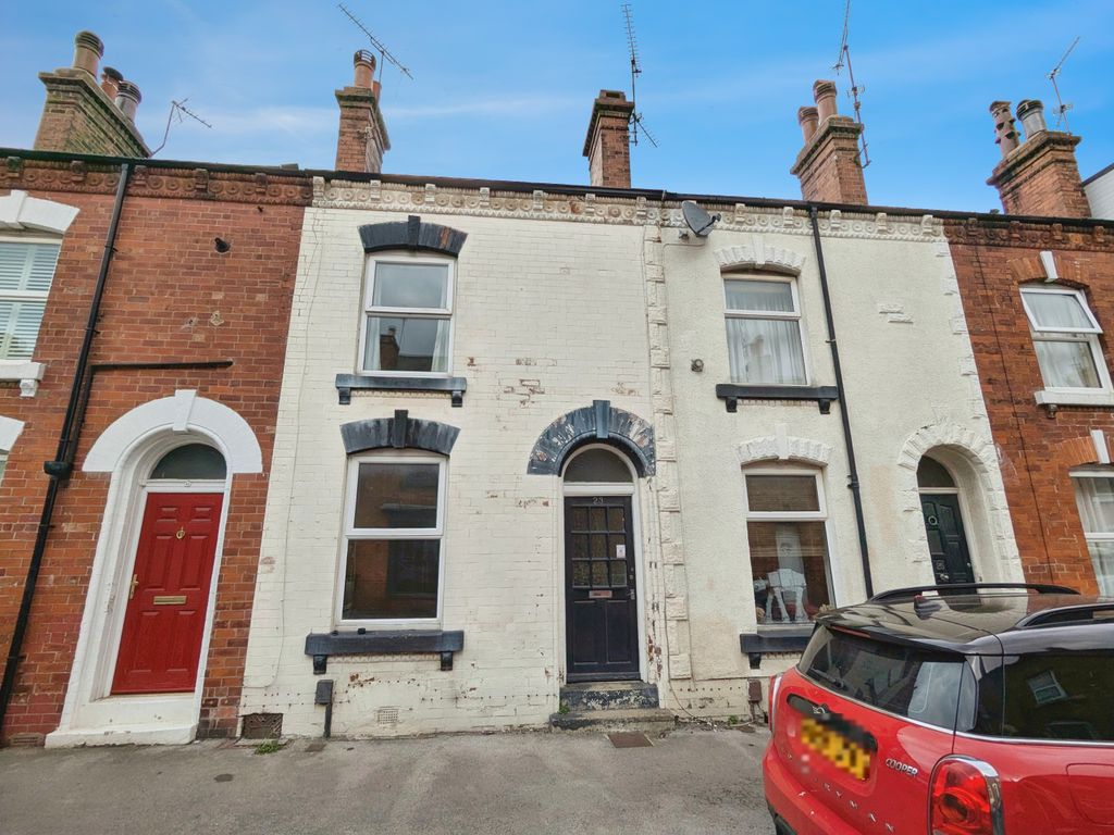 Property photo 1 of 15