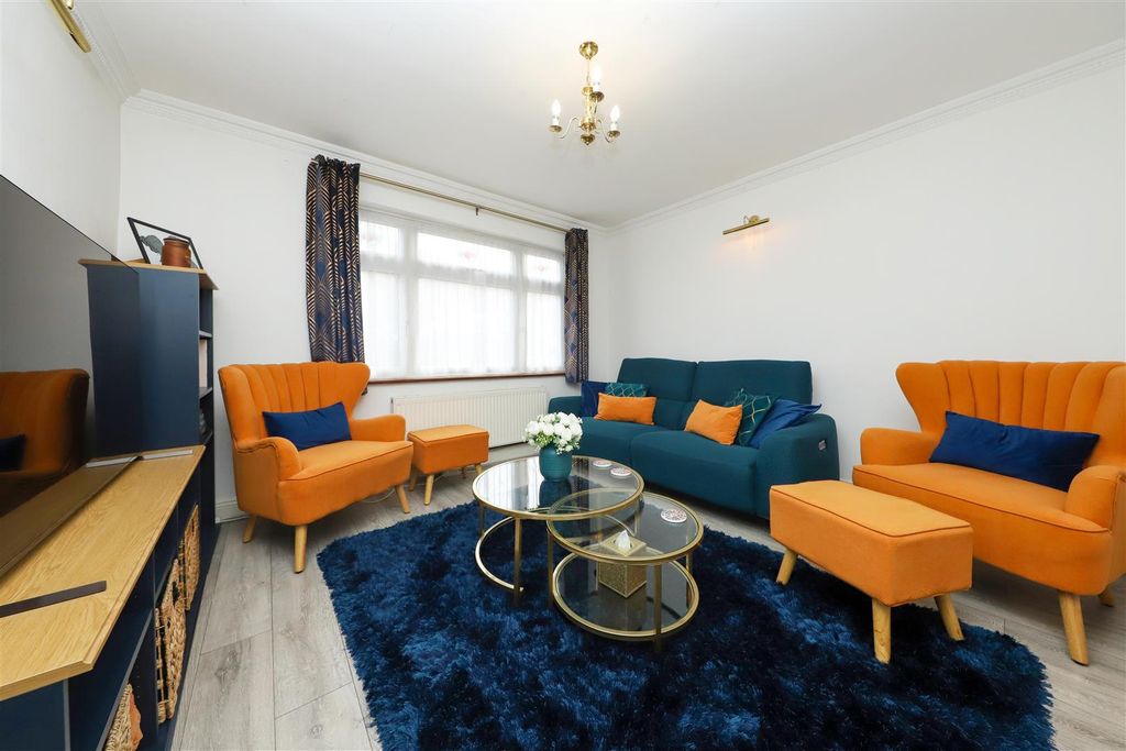 Property photo 2 of 13
