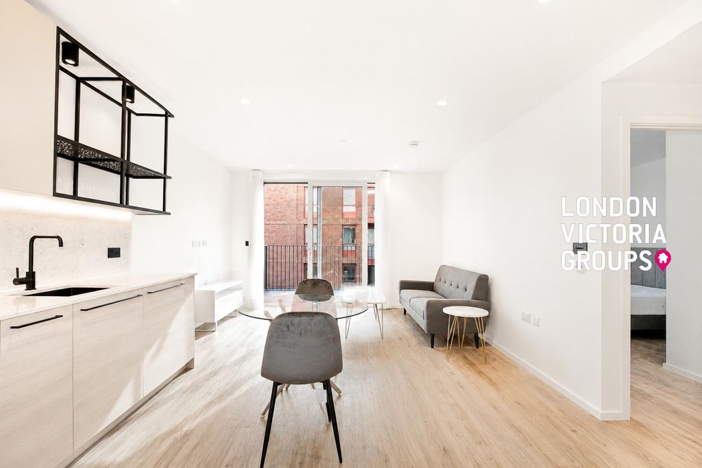 Property photo 2 of 11 1-9868.Jpg
