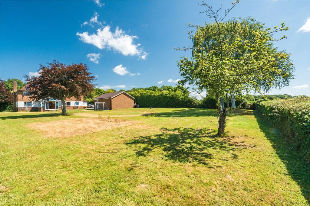 Property photo 2 of 33 Picture No. 52