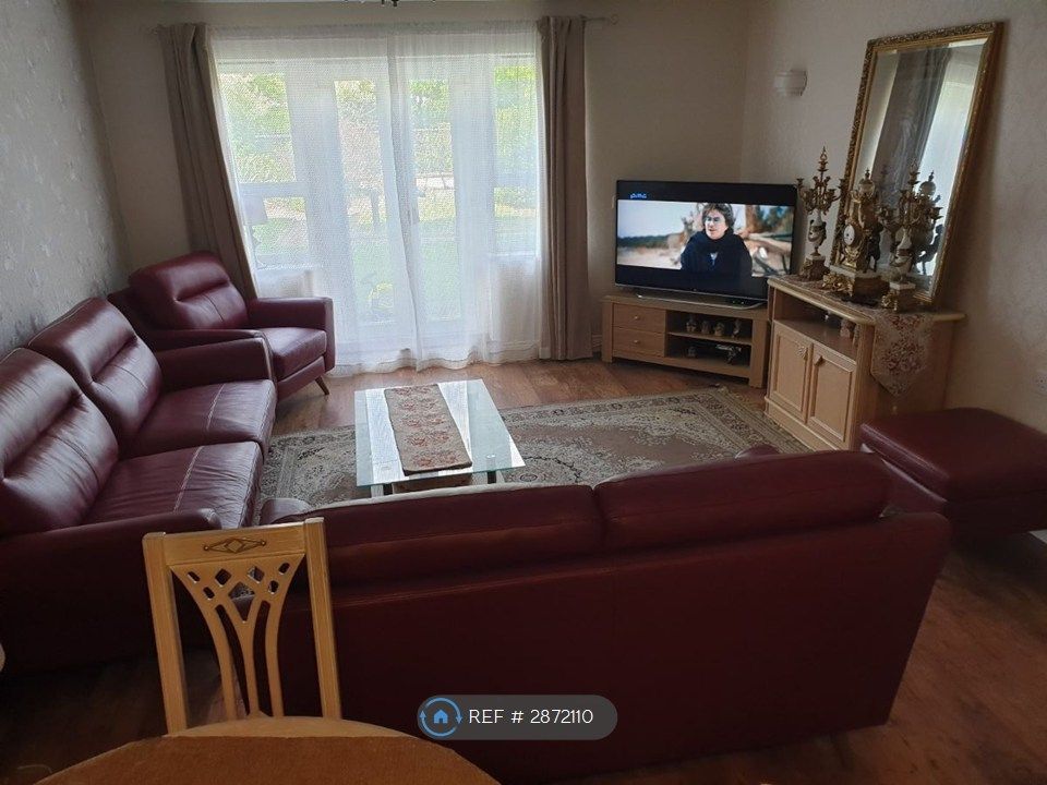 Property photo 2 of 24