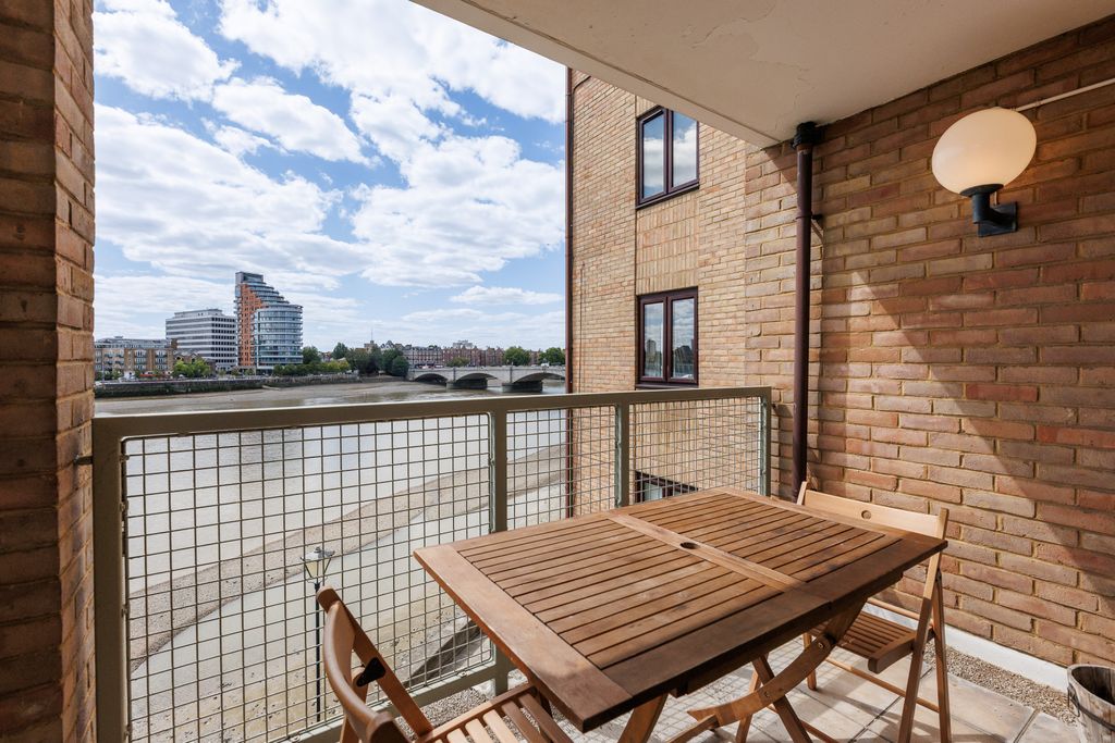 Property photo 1 of 10 Covered Balcony