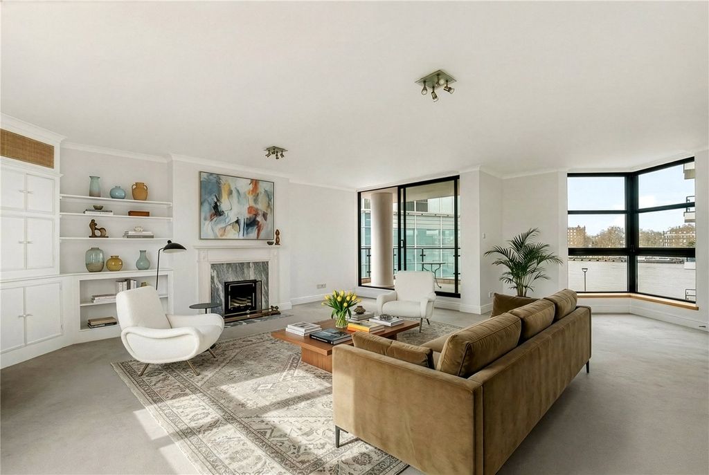 Property photo 2 of 10 Reception