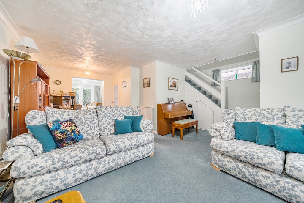 Property photo 3 of 17 Reception