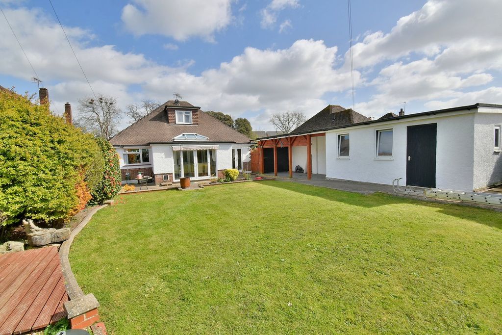 Property photo 2 of 19