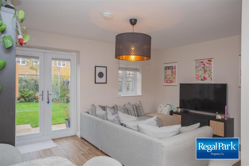 Property photo 2 of 21 Lounge/Dining Room