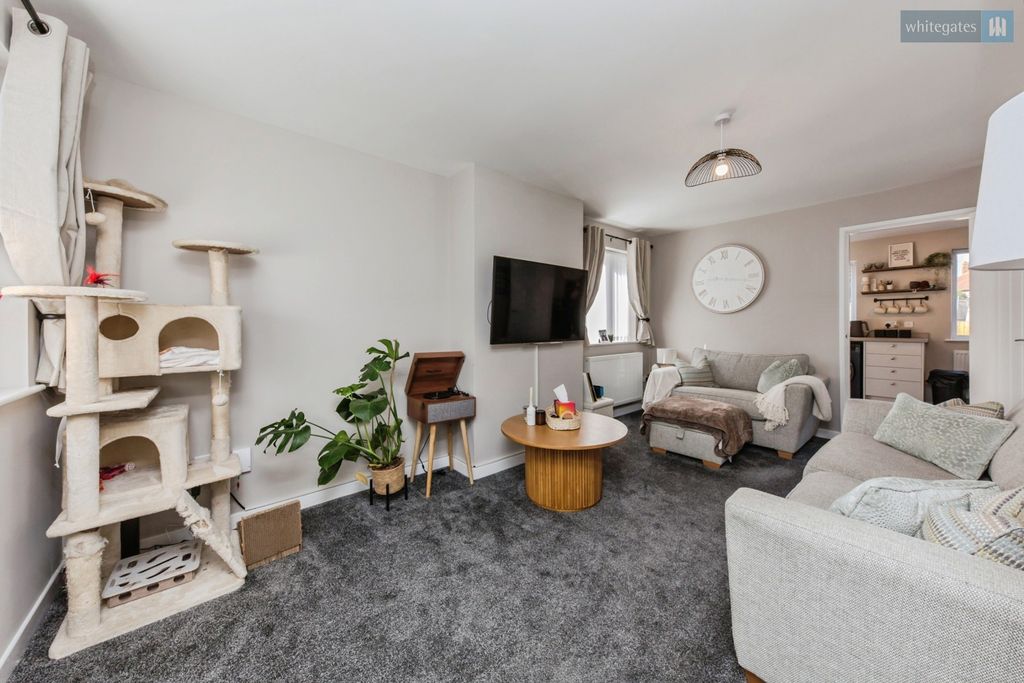 Property photo 3 of 19 Pbox-Img.Jpg