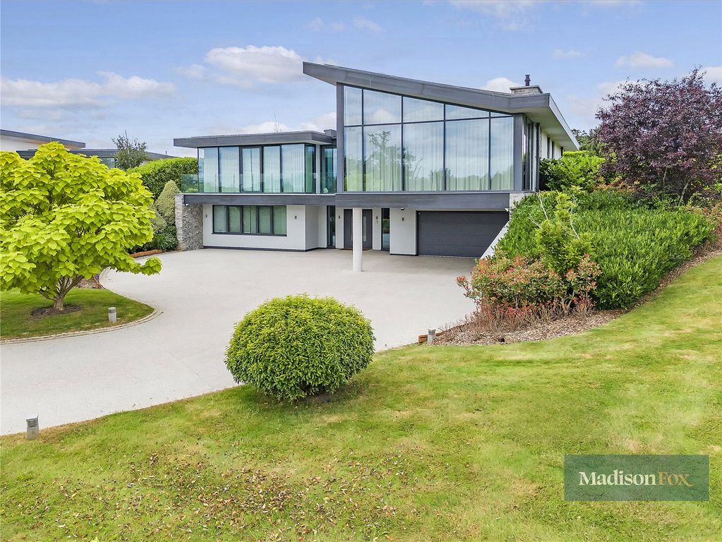 Property photo 1 of 43 Picture No. 04