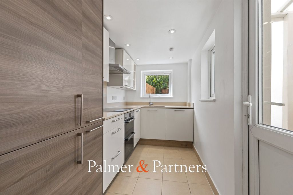 Property photo 3 of 15 Picture No. 05