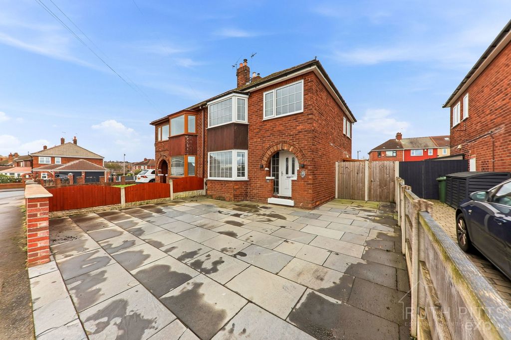 Property photo 1 of 25