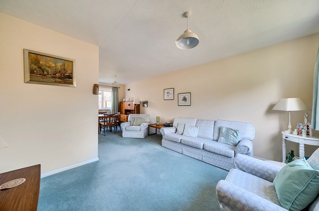 Property photo 2 of 20 1372851-9-6900d49...