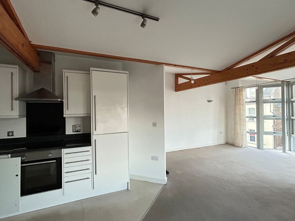 Property photo 2 of 8 Picture 2