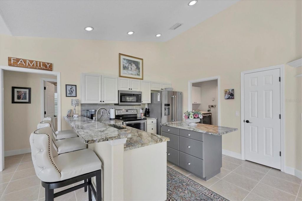 Property photo 3 of 3 <Alttext/>