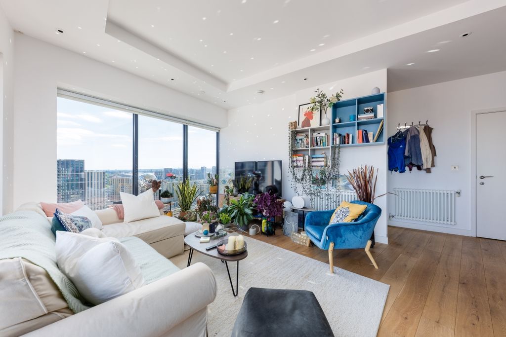 Property photo 1 of 10 Modena House Flat...