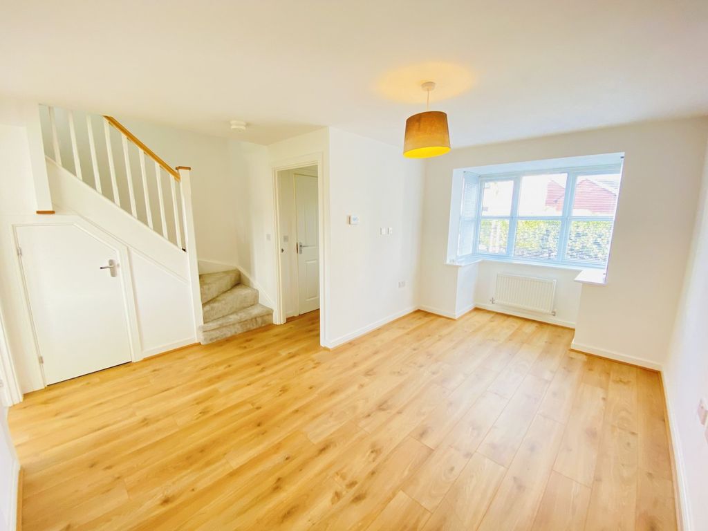 Property photo 2 of 14 Lounge