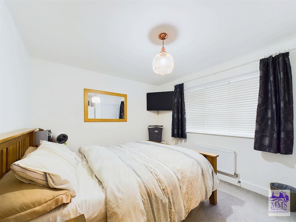 Property photo 2 of 8 Cam02633G0-Pr0213-Still006.Jpg