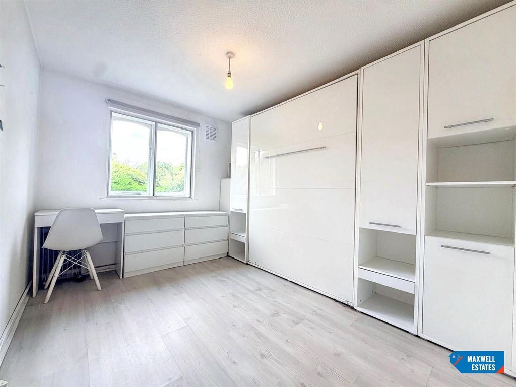 Property photo 1 of 16 Springwood 4.Jpg