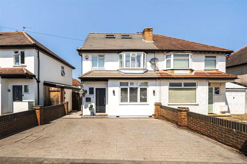 Property photo 2 of 18 External