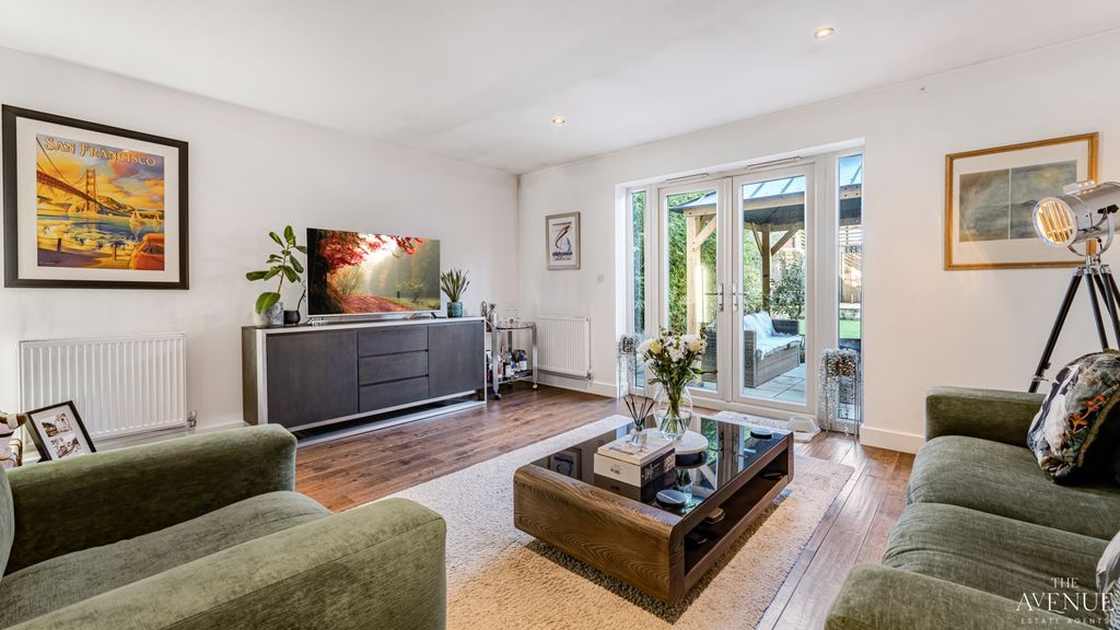 Property photo 2 of 26 5541832
